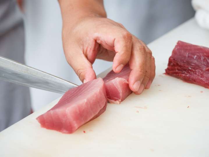 cutting tuna | Classpop Shot