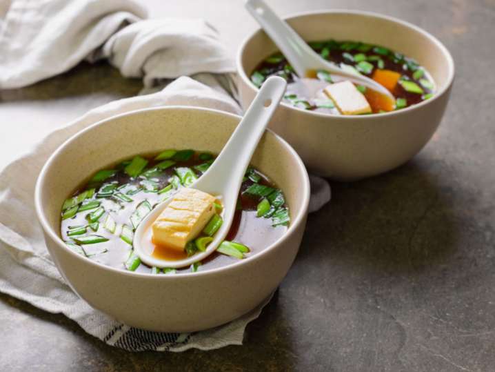 Japanese miso soup with tofu | Classpop Shot