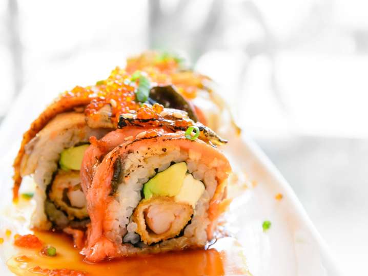 salmon avocado roll | Classpop Shot