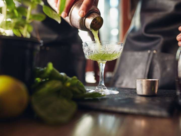 mixing smash cocktail | Classpop Shot