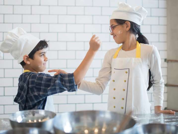 learning to cut veggies | Classpop Shot