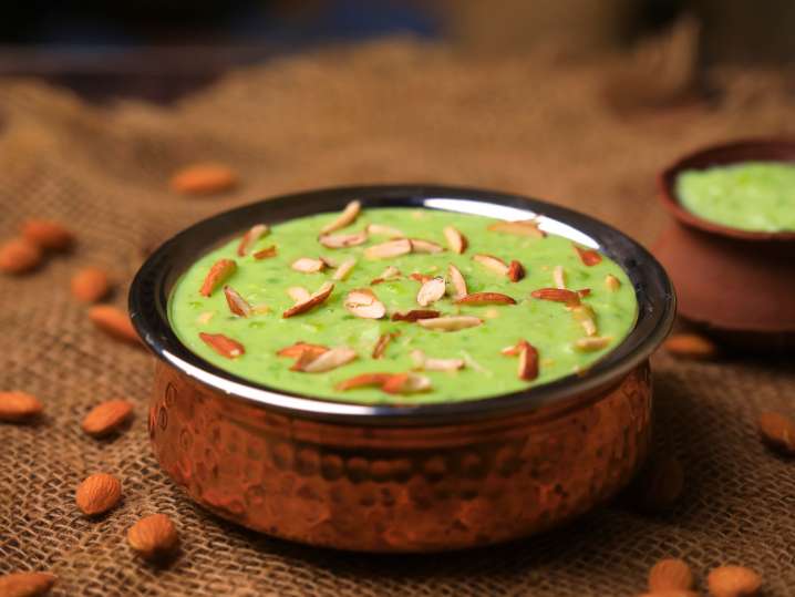 Rose Kheer With Chopped Pistachios | Classpop Shot