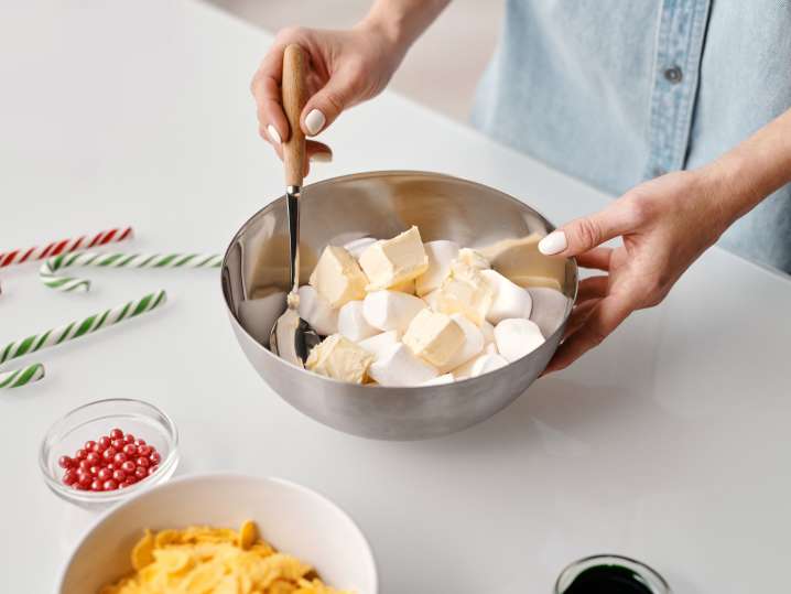 making Homemade Maple Marshmallows | Classpop Shot