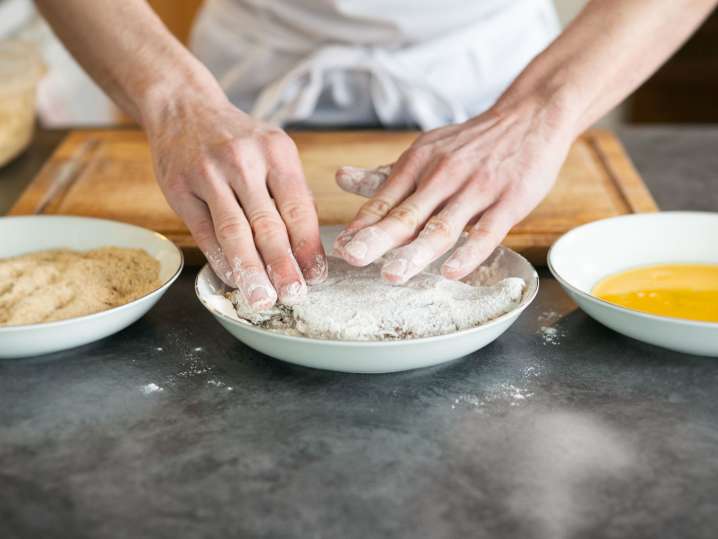breading chicken | Classpop Shot