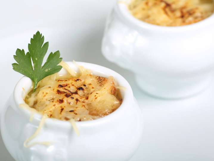 French onion soup elegantly plated | Classpop Shot