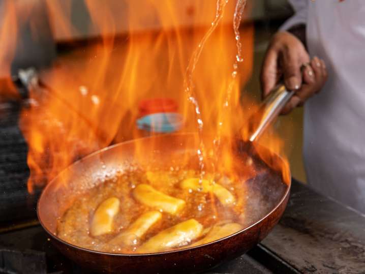 making bananas foster | Classpop Shot