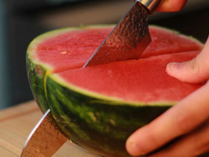 cutting watermelon | Classpop Shot