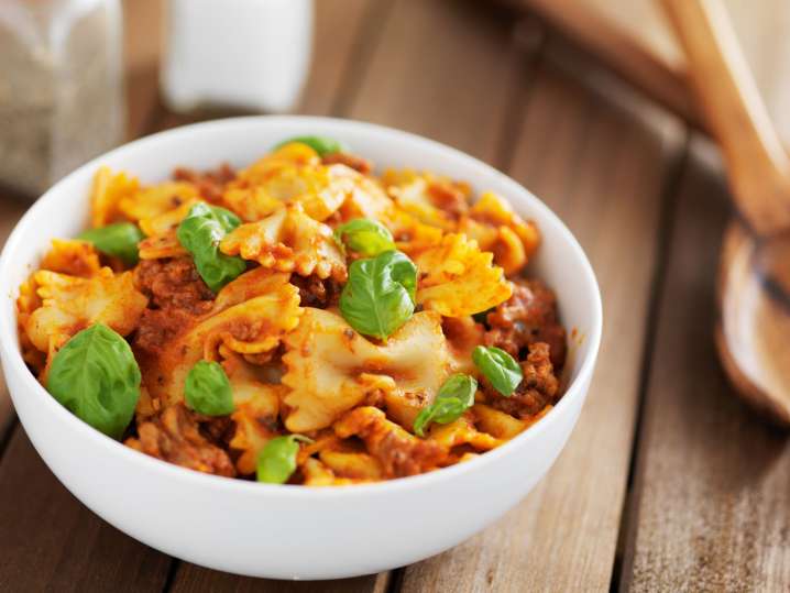 farfalle pasta bowl with tomato sauce | Classpop Shot