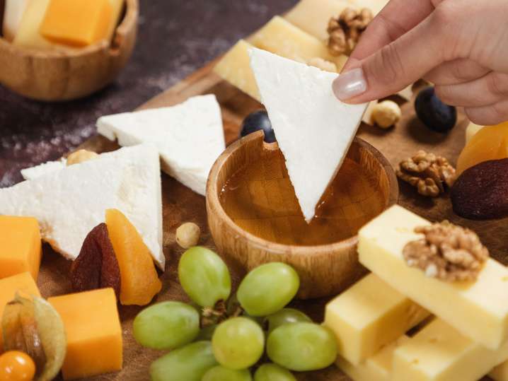 honey and cheese pairing | Classpop Shot