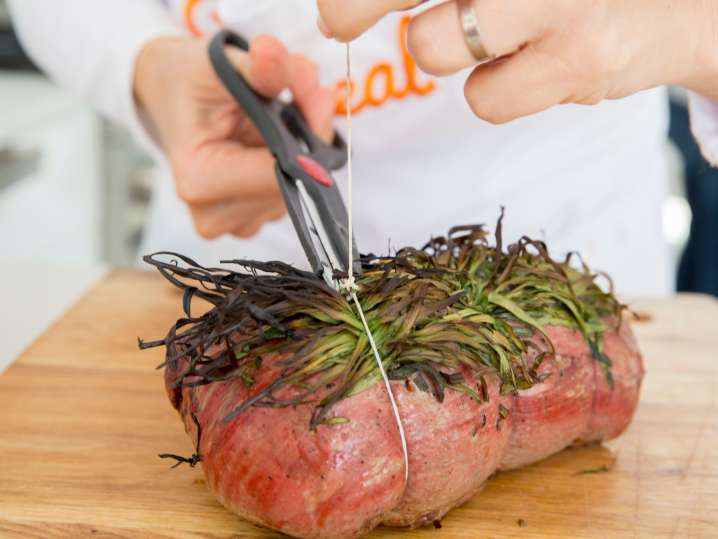 preparing roast meat | Classpop Shot