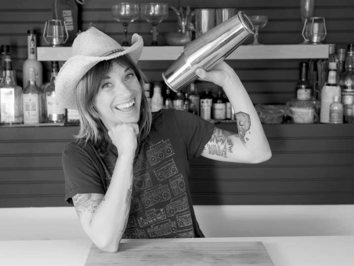 Mixologist Shana or Resident Mixologist | Classpop Shot