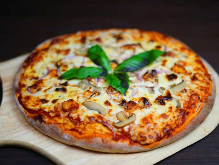 fresh pizza with various toppings | Classpop Shot