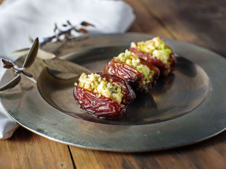 dessert of stuffed dates | Classpop Shot