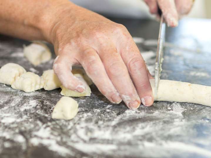 cutting gnocchi pasta | Classpop Shot