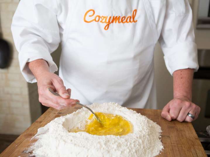 making pasta dough by hand | Classpop Shot