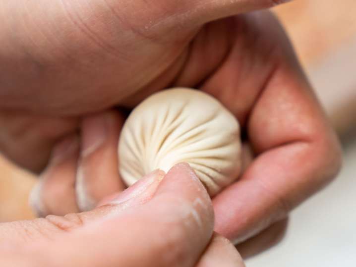 pleating dumplings | Classpop Shot
