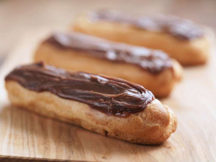 fresh eclairs with chocolate glaze | Classpop Shot