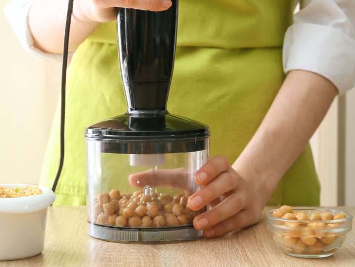 making hummus | Classpop Shot