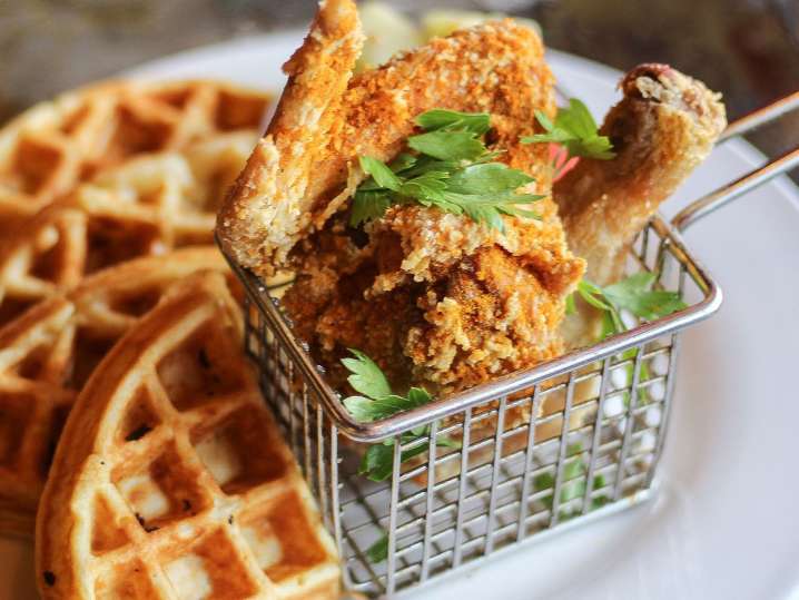 chicken wings with waffles | Classpop Shot