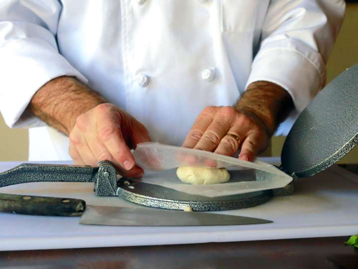pressing handmade tortillas | Classpop Shot