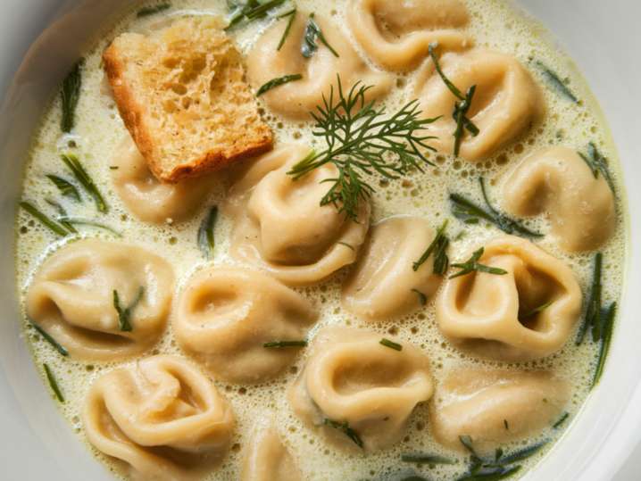 Tortellini in a broth | Classpop Shot