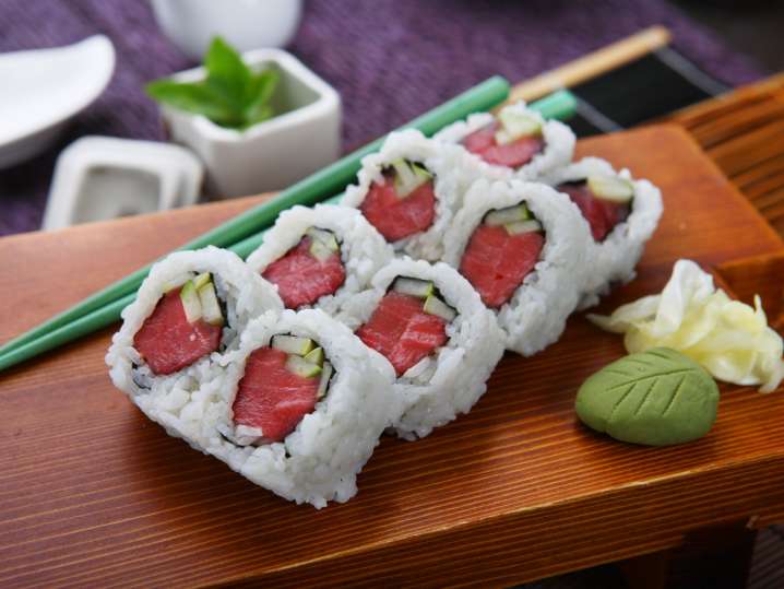 cucumber and tuna sushi | Classpop Shot