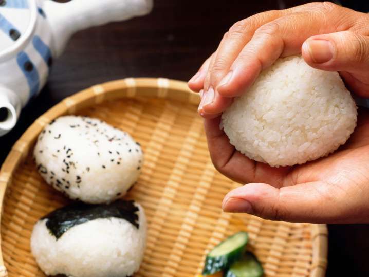making onigiri | Classpop Shot