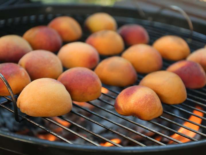 grilling peaches | Classpop Shot
