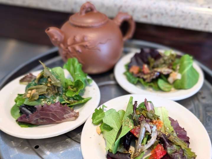 artisan tea paired with salad | Classpop Shot