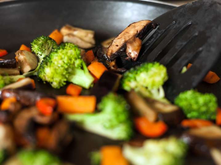 cooking vegetable stir fry | Classpop Shot