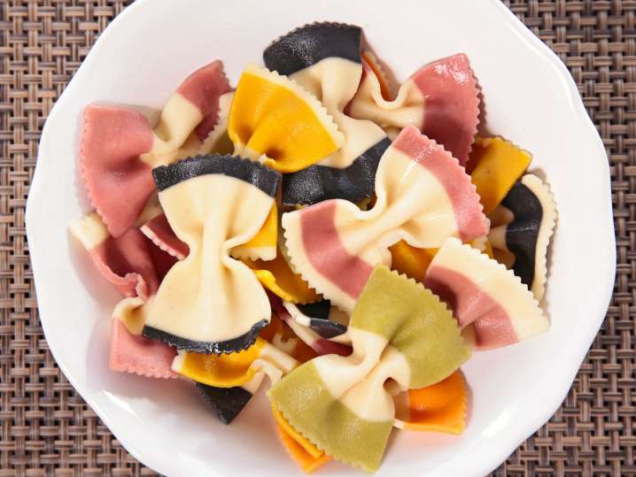 colored pasta shapes | Classpop Shot