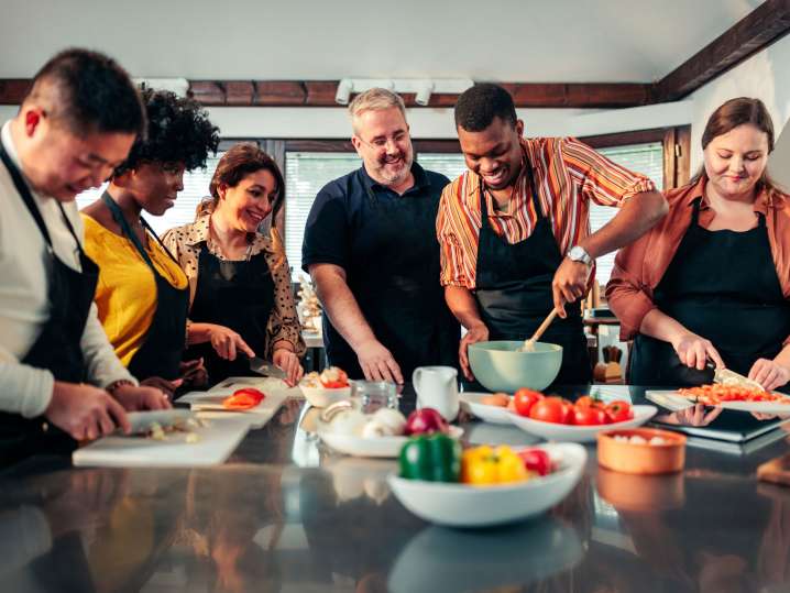 team cooking together | Classpop Shot