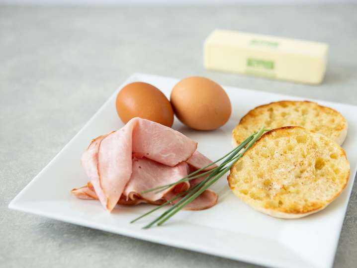 Perfect Eggs Benedict Shot