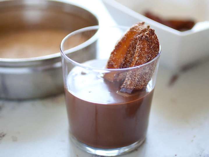 churros with mexican chocolate | Classpop Shot