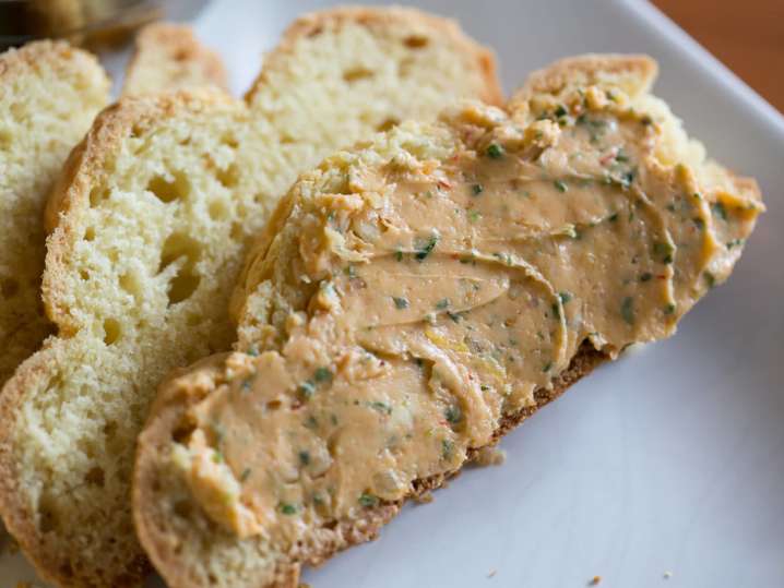 Bacon butter on homemade bread | Classpop Shot