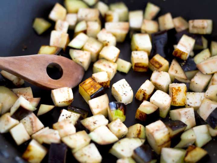 sauteing eggplant | Classpop Shot