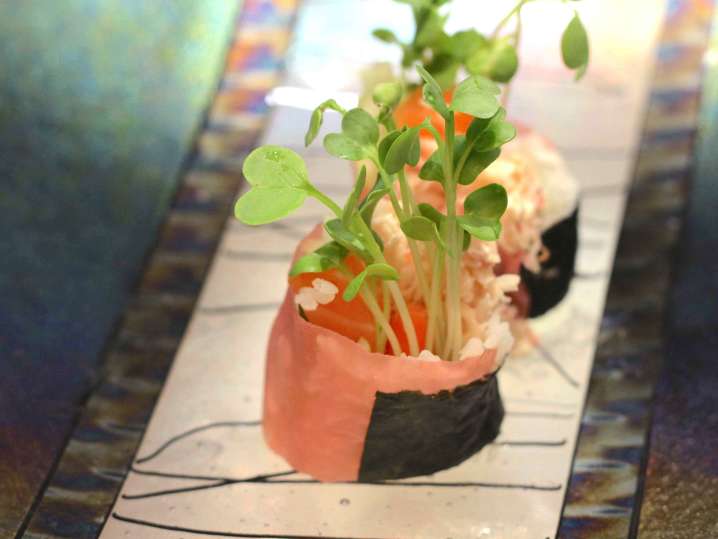pink sushi with sprouts | Classpop Shot