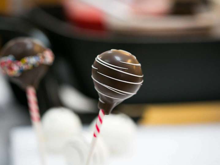 spicy hot chocolate lollipops | Classpop Shot