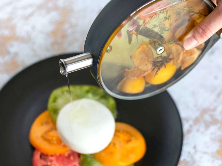 oil on burrata | Classpop Shot