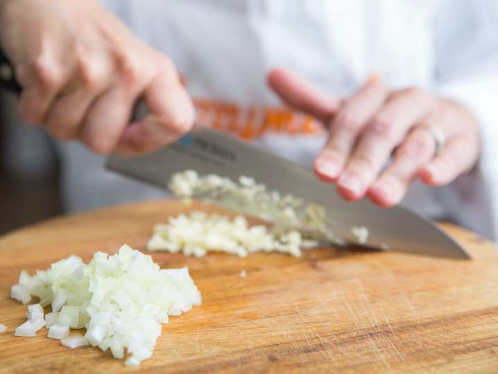 chef dicing onions | Classpop Shot