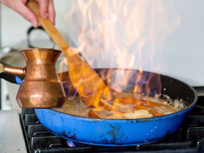 Preparing Pear Flambé | Classpop Shot