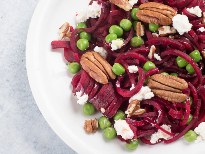 beet and pecan salad with goat cheese | Classpop Shot