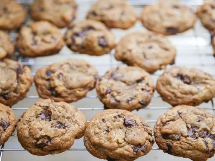 salted caramel chocolate chip cookies | Classpop Shot