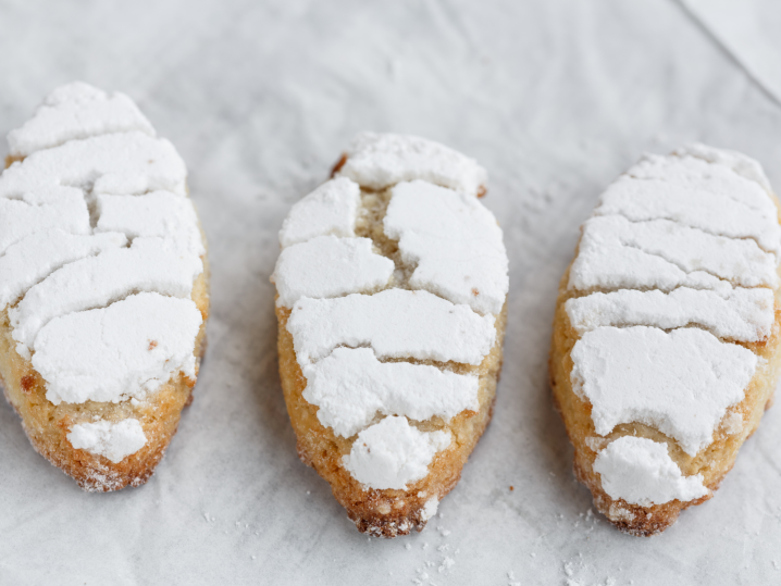 Ricciarelli cookies | Classpop Shot