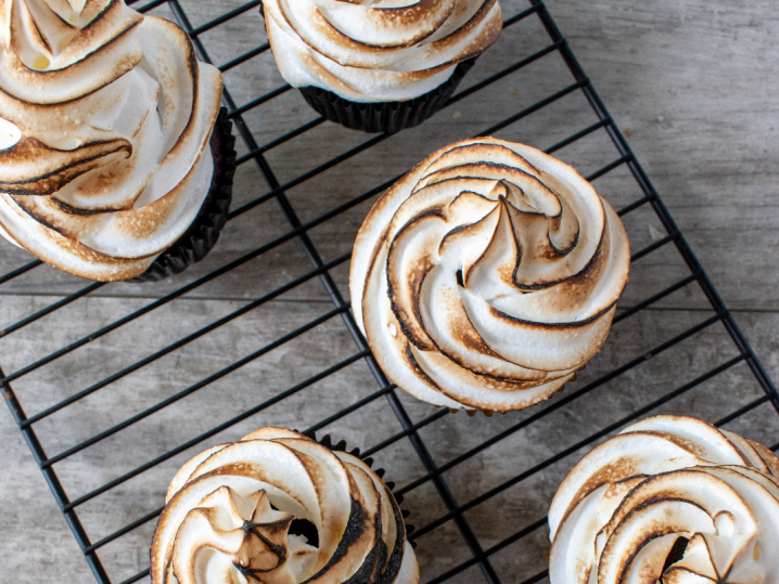 baked alaska cupcakes | Classpop Shot