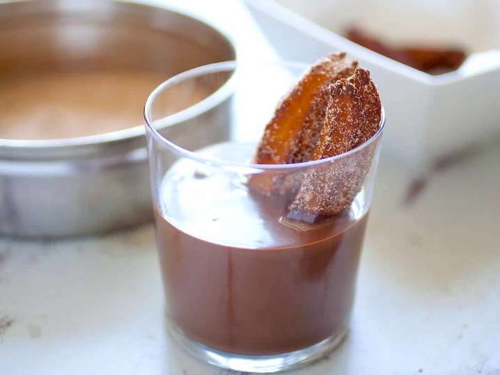 churros with mexican hot chocolate | Classpop Shot