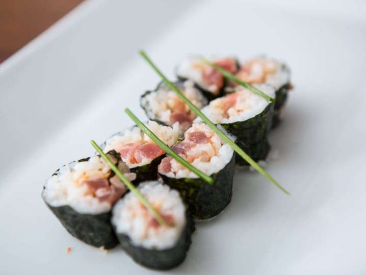 Hosomaki Skinny Roll With Ahi Tuna | Classpop Shot