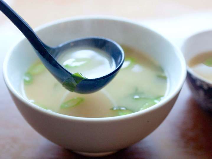 miso soup with seaweed | Classpop Shot