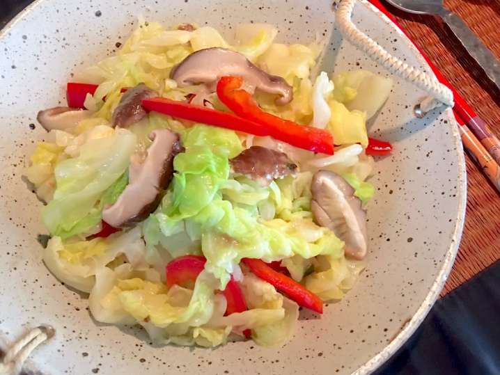 chef li's chinese cabbage salad | Classpop Shot