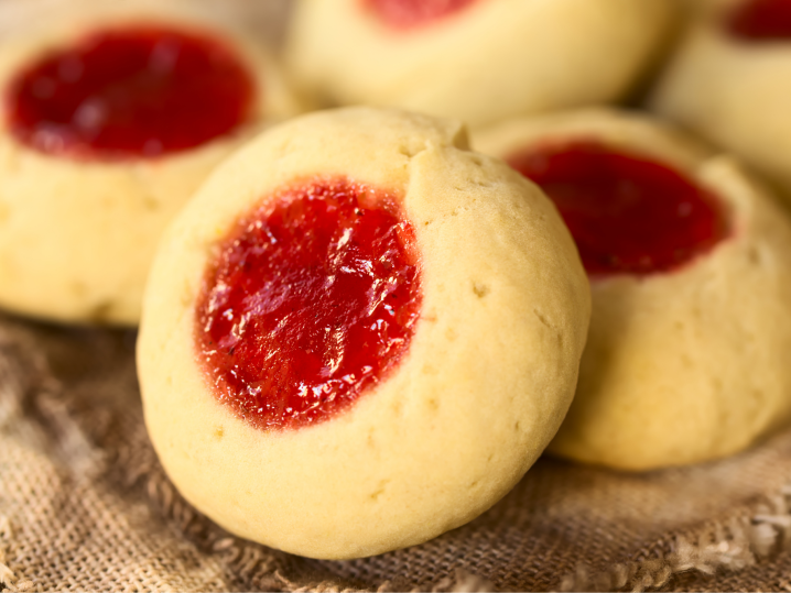 raspberry filled thumbprint cookies | Classpop Shot